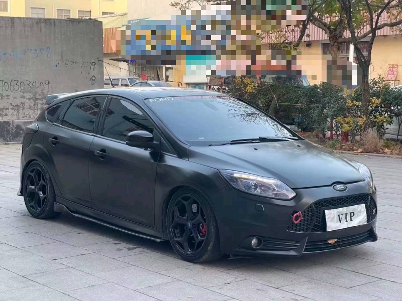 青岛13年福特福克斯3