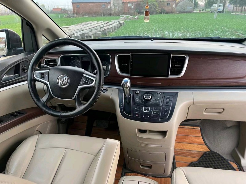 徐州18年别克GL84