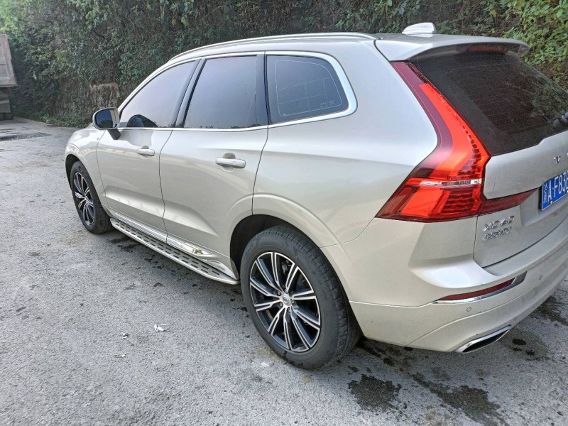重庆20年沃尔沃XC605
