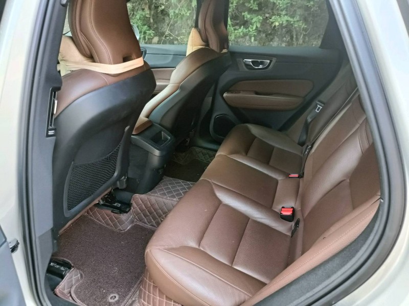 重庆20年沃尔沃XC601