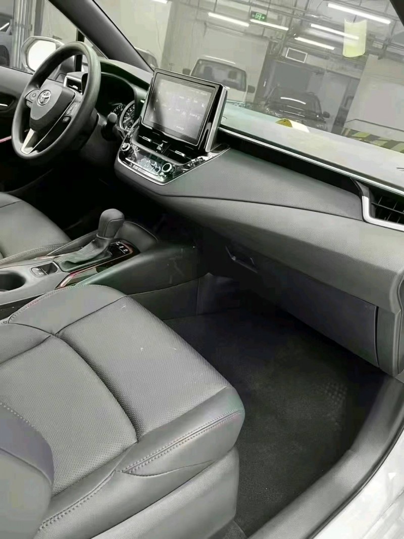 成都21年丰田雷凌7