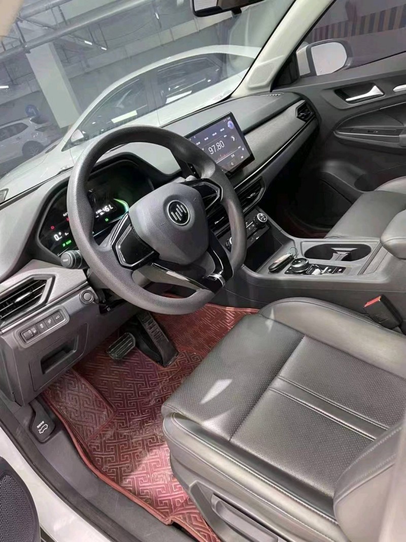 成都21年威马汽车E56