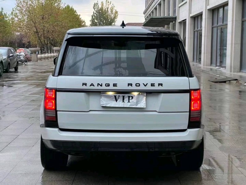 青岛17年路虎揽胜行政9