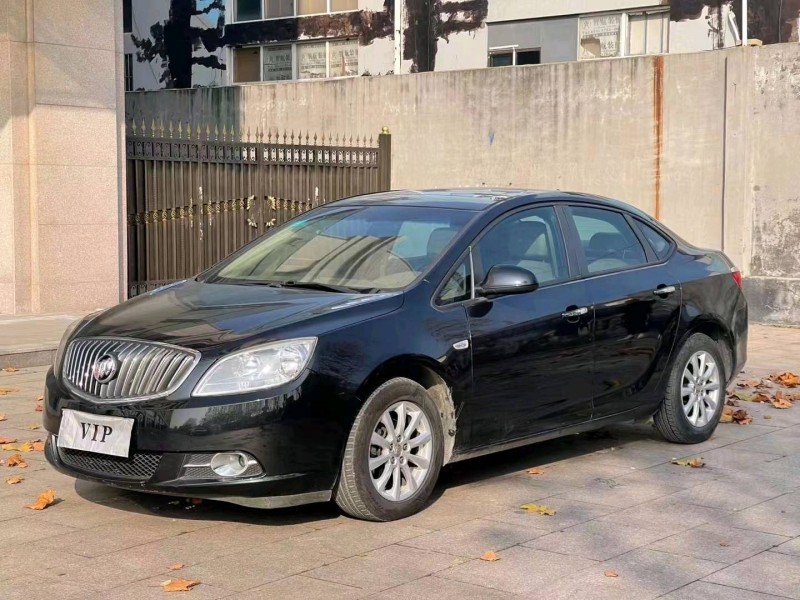 青岛15年别克英朗GT8