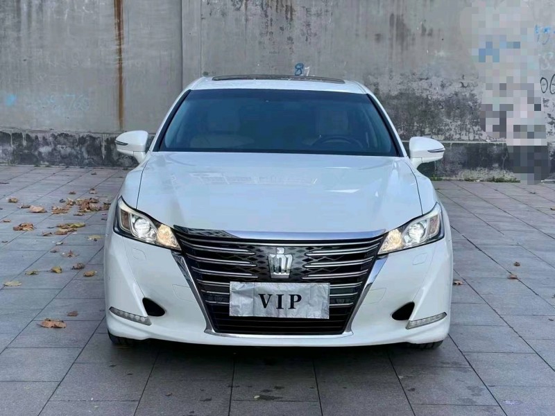 青岛15年丰田皇冠9