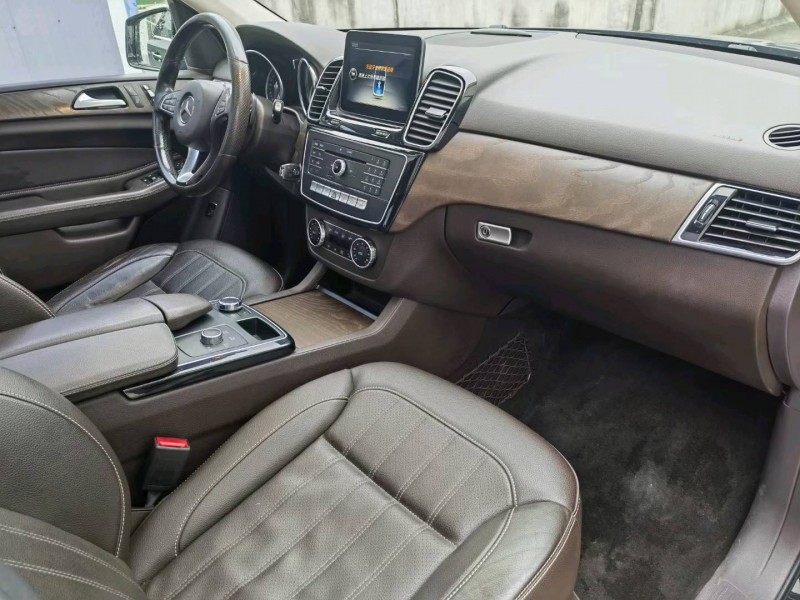 徐州17年奔驰GLE4