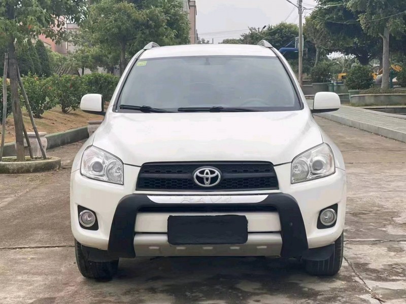 珠海13年豐田RAV4榮放1