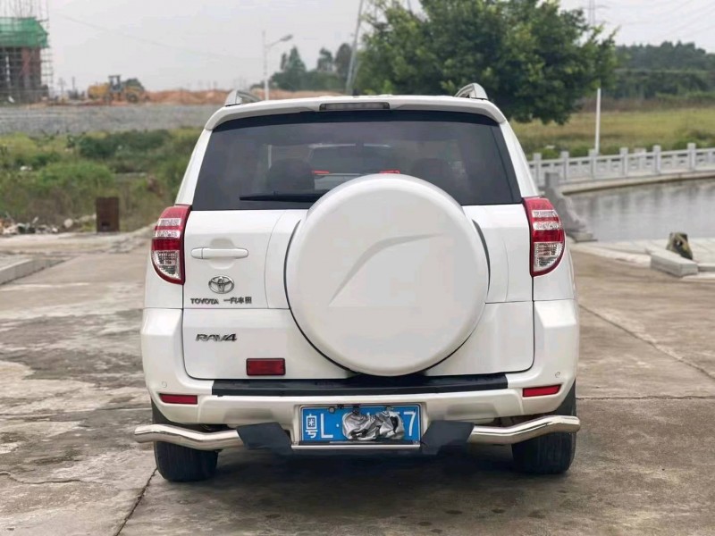 珠海13年丰田RAV4荣放5