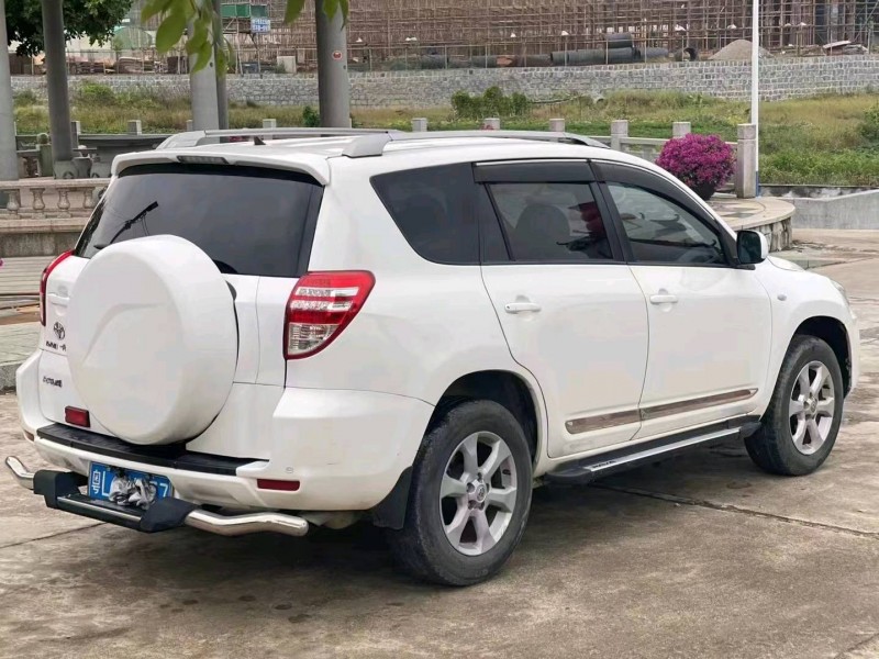 珠海13年丰田RAV4荣放8