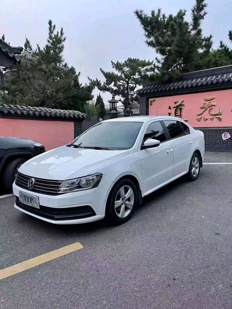 青岛18年大众朗逸2