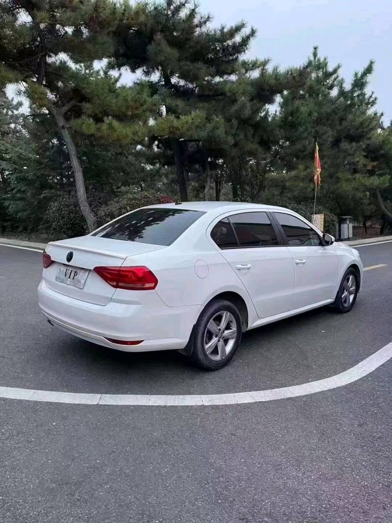 青岛18年大众朗逸7