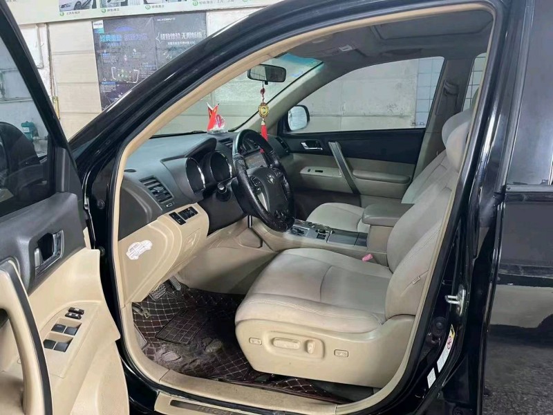 淮南10年丰田汉兰达5