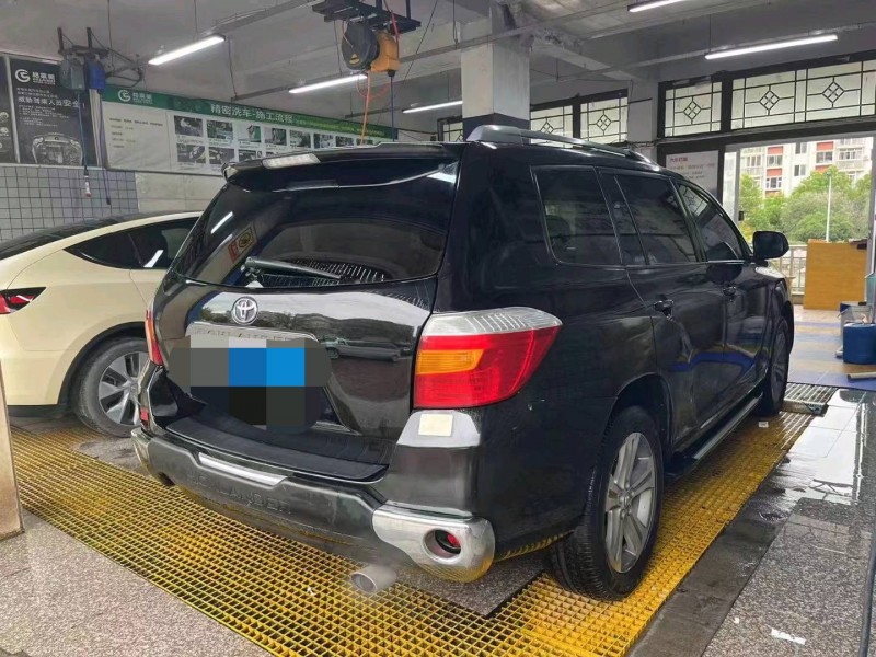 淮南10年丰田汉兰达2