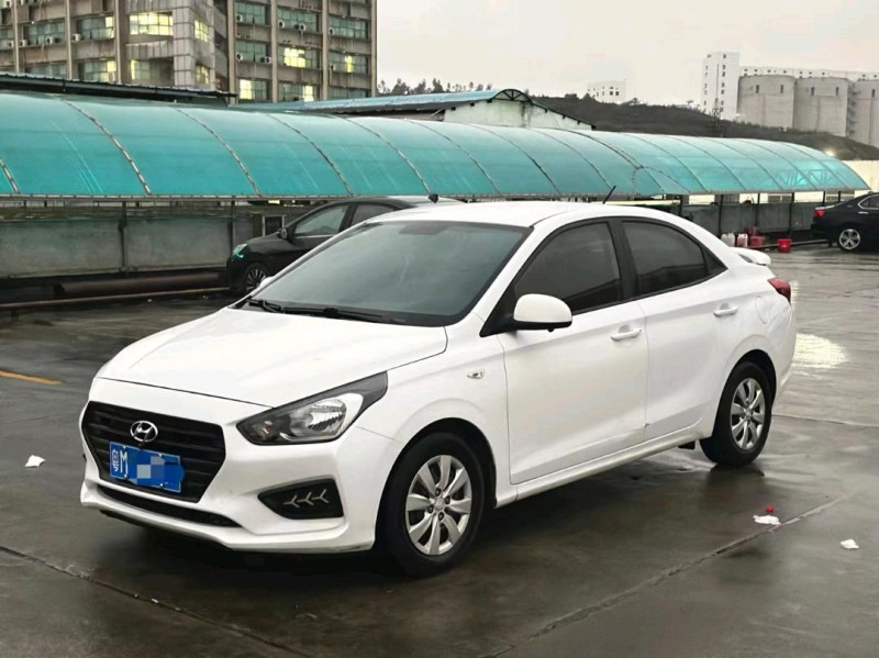 东莞19年现代瑞纳2