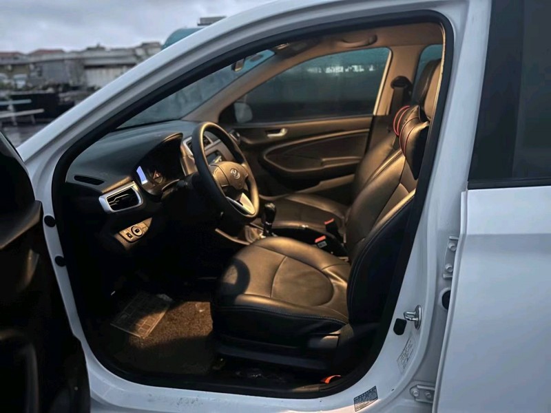 东莞19年现代瑞纳4