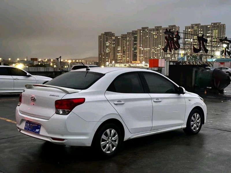 东莞19年现代瑞纳7