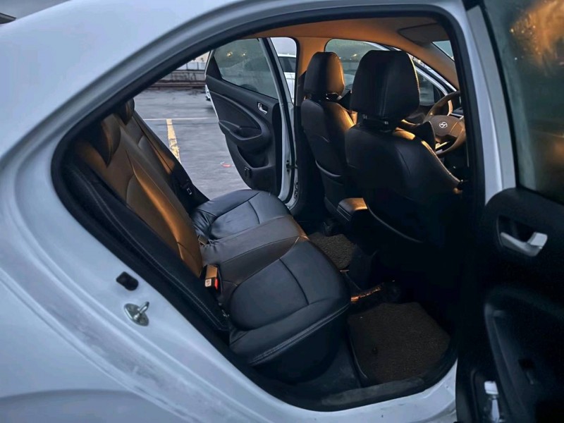 东莞19年现代瑞纳6