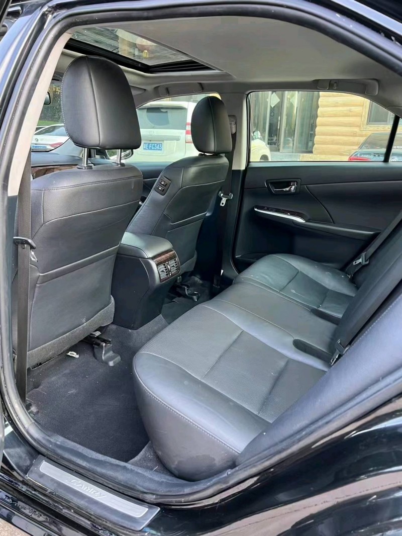 保定16年丰田凯美瑞6