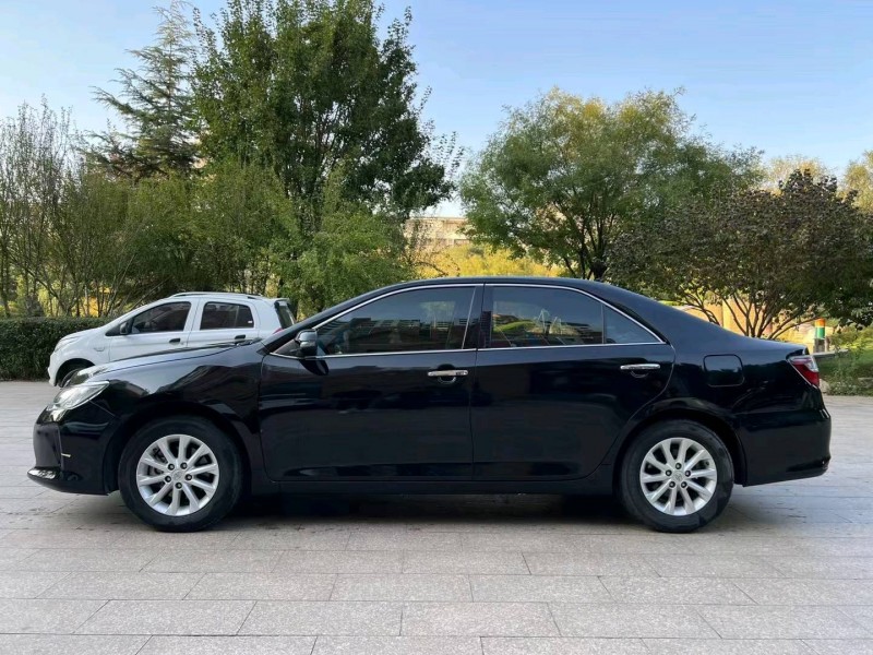 保定16年丰田凯美瑞8