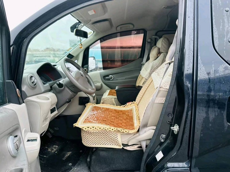 东莞16年日产NV2006