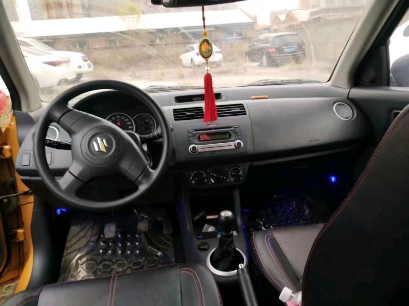 邯郸15年铃木雨燕5