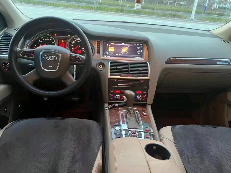 东营10年奥迪Q77