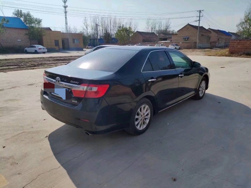 北京12年丰田凯美瑞8