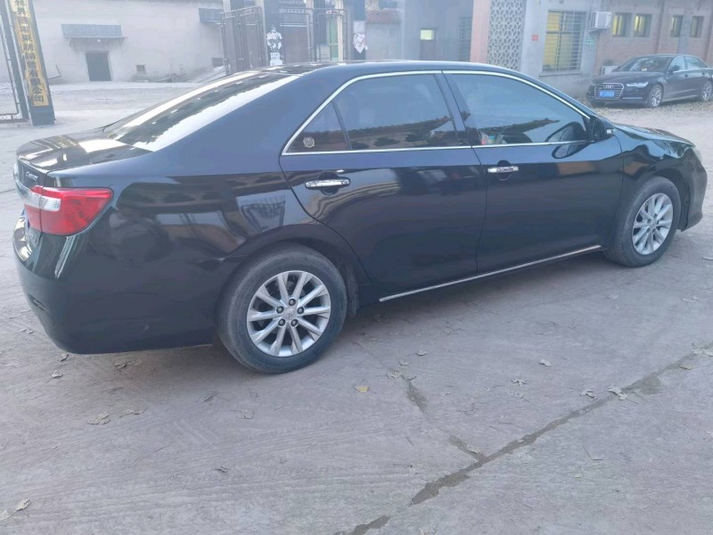 保定13年丰田凯美瑞5