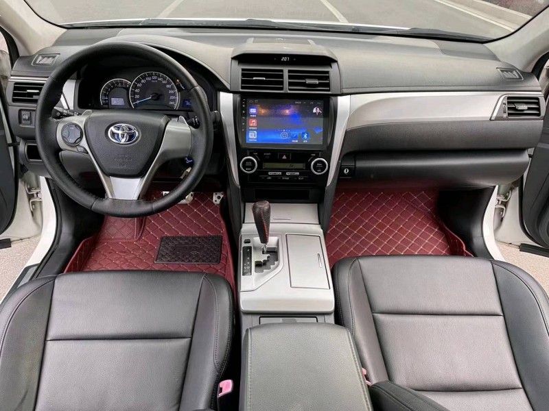 北京14年丰田凯美瑞6