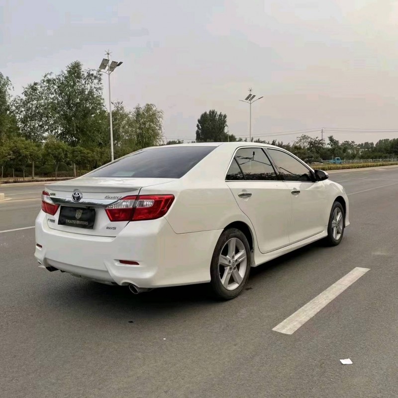 北京14年丰田凯美瑞9