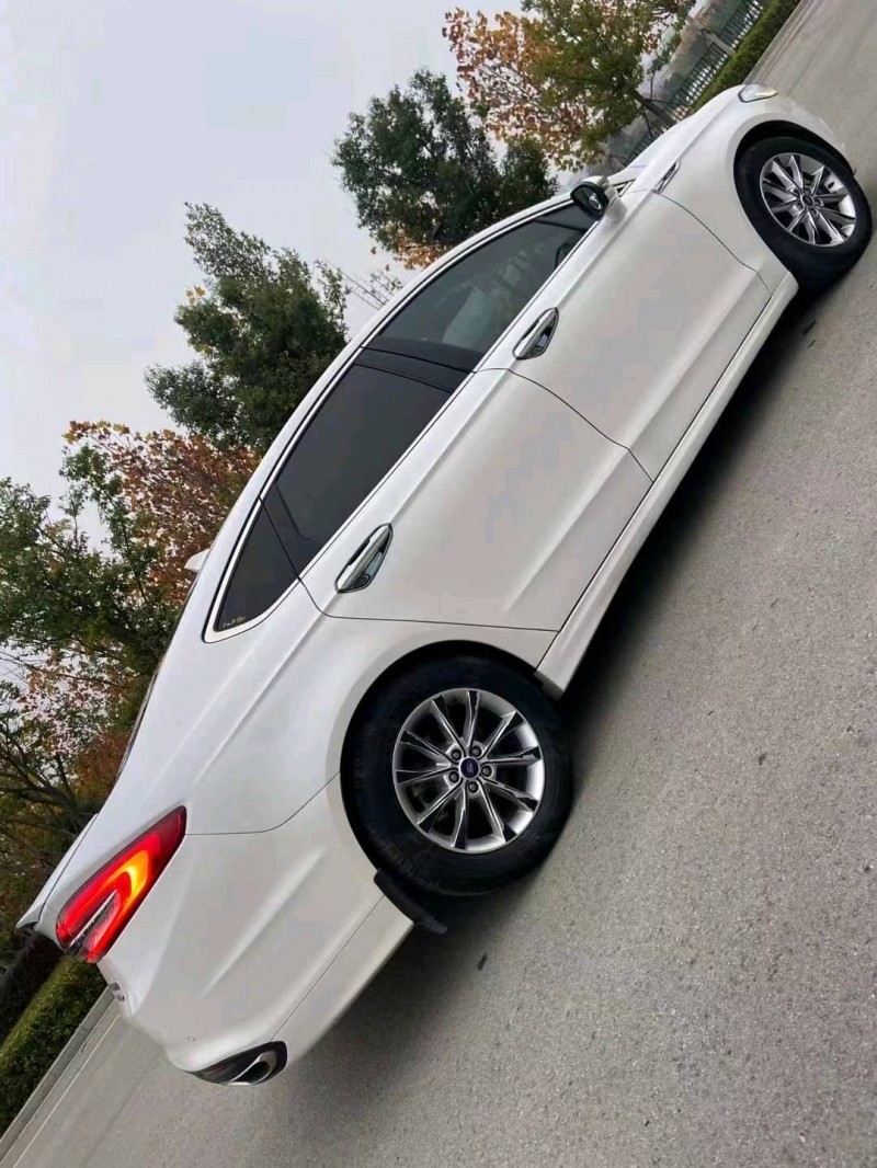 成都17年福特蒙迪欧2