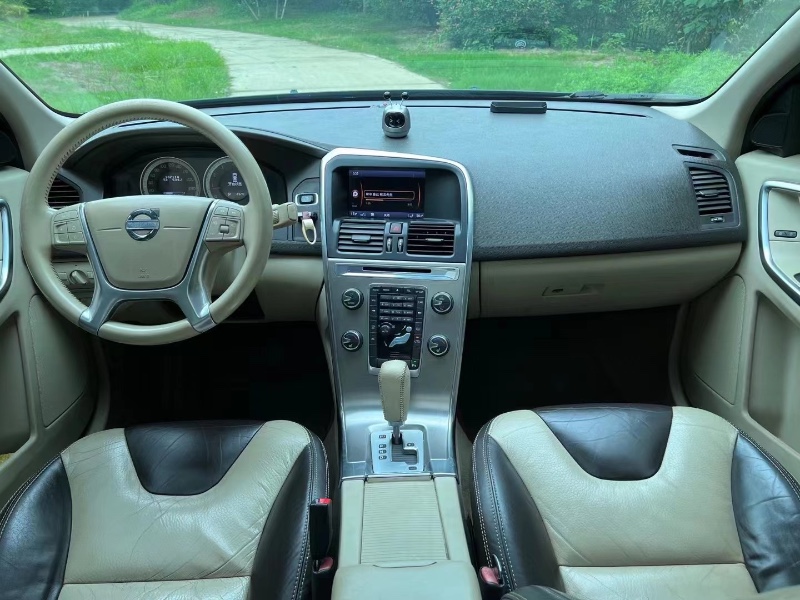 枣庄12年沃尔沃XC609