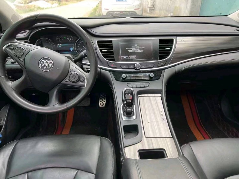 枣庄17年别克君威5