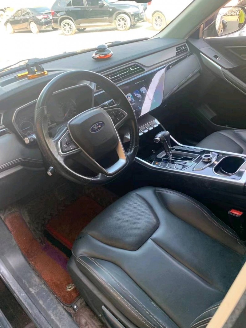 武汉19年福特领界5