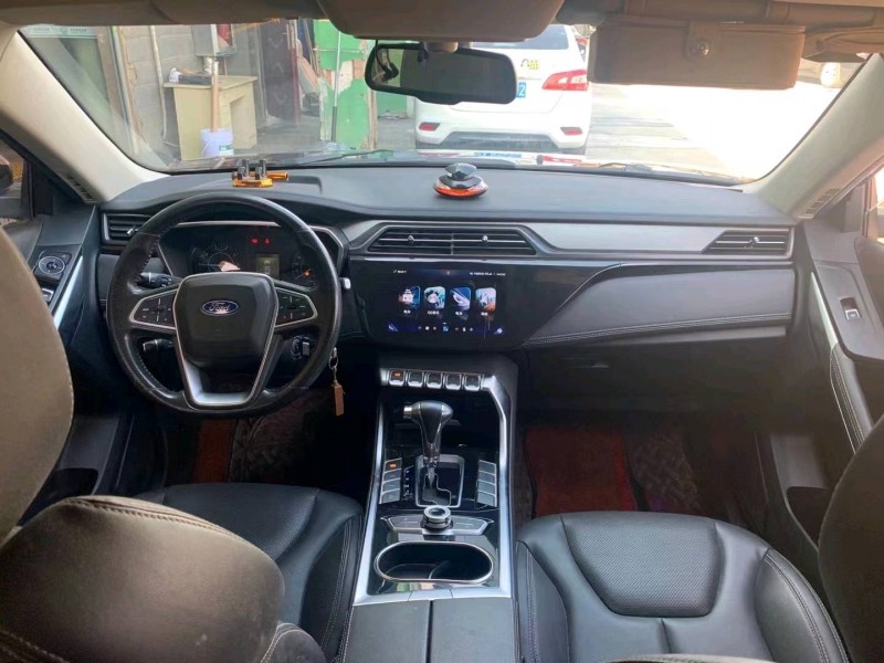 武汉19年福特领界6