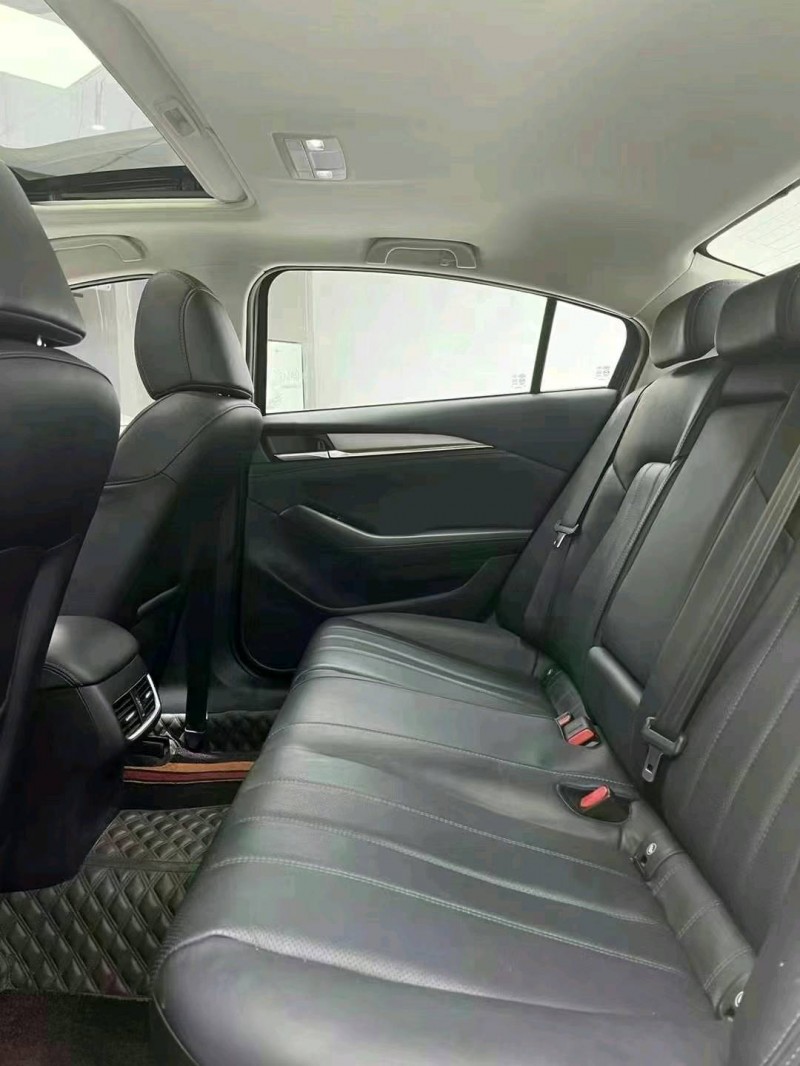 成都21年马自达阿特兹7