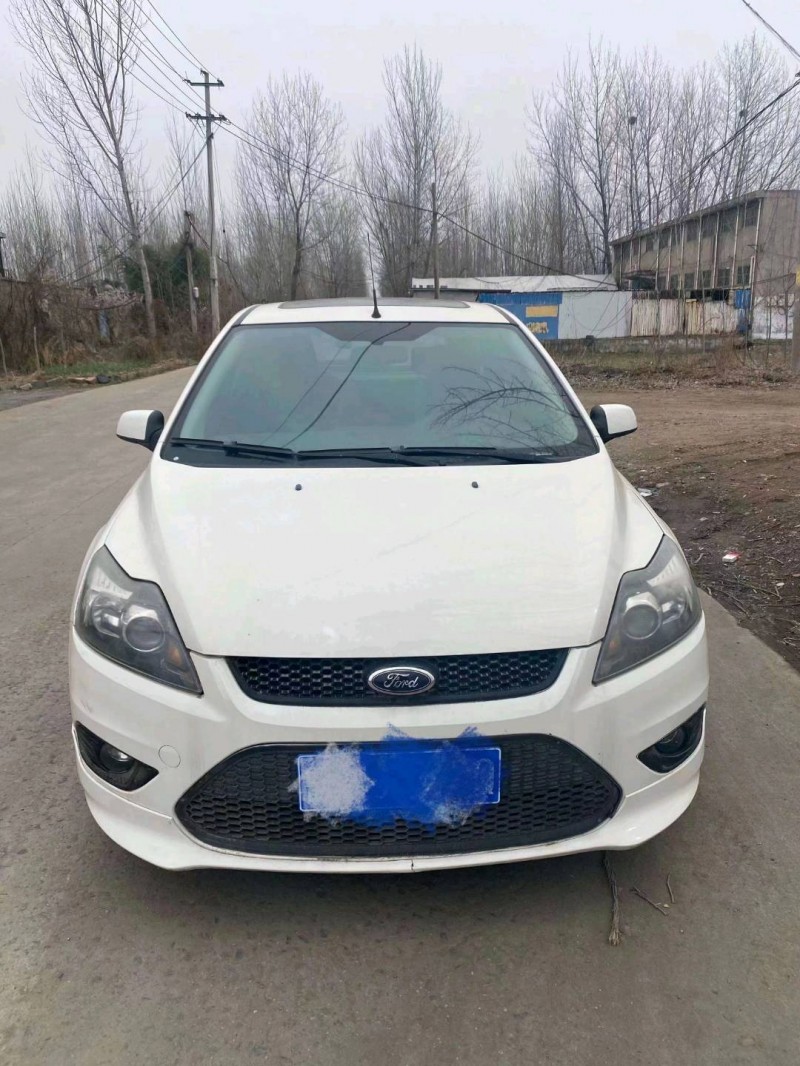 青岛15年福特福克斯1