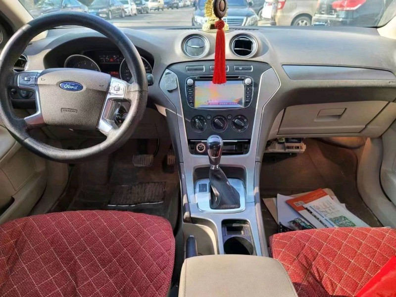 枣庄15年福特蒙迪欧-致胜3