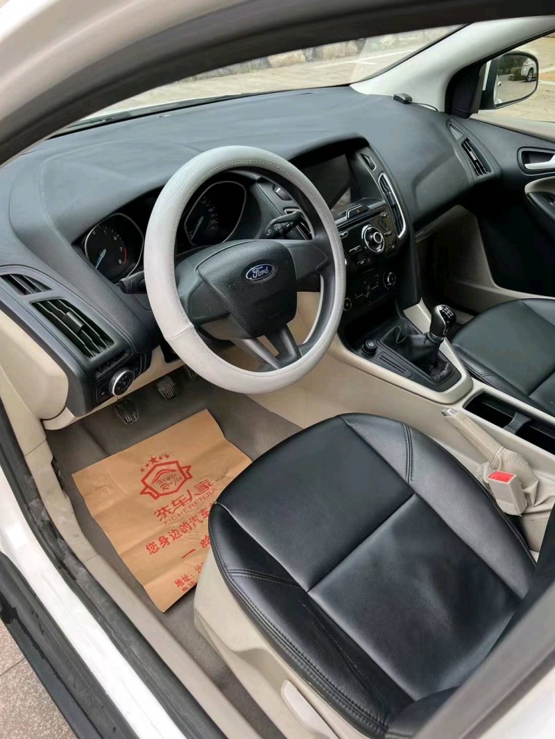 邢台16年福特福克斯4