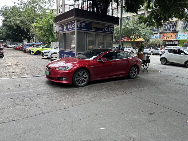 南寧15年特斯拉Model S3