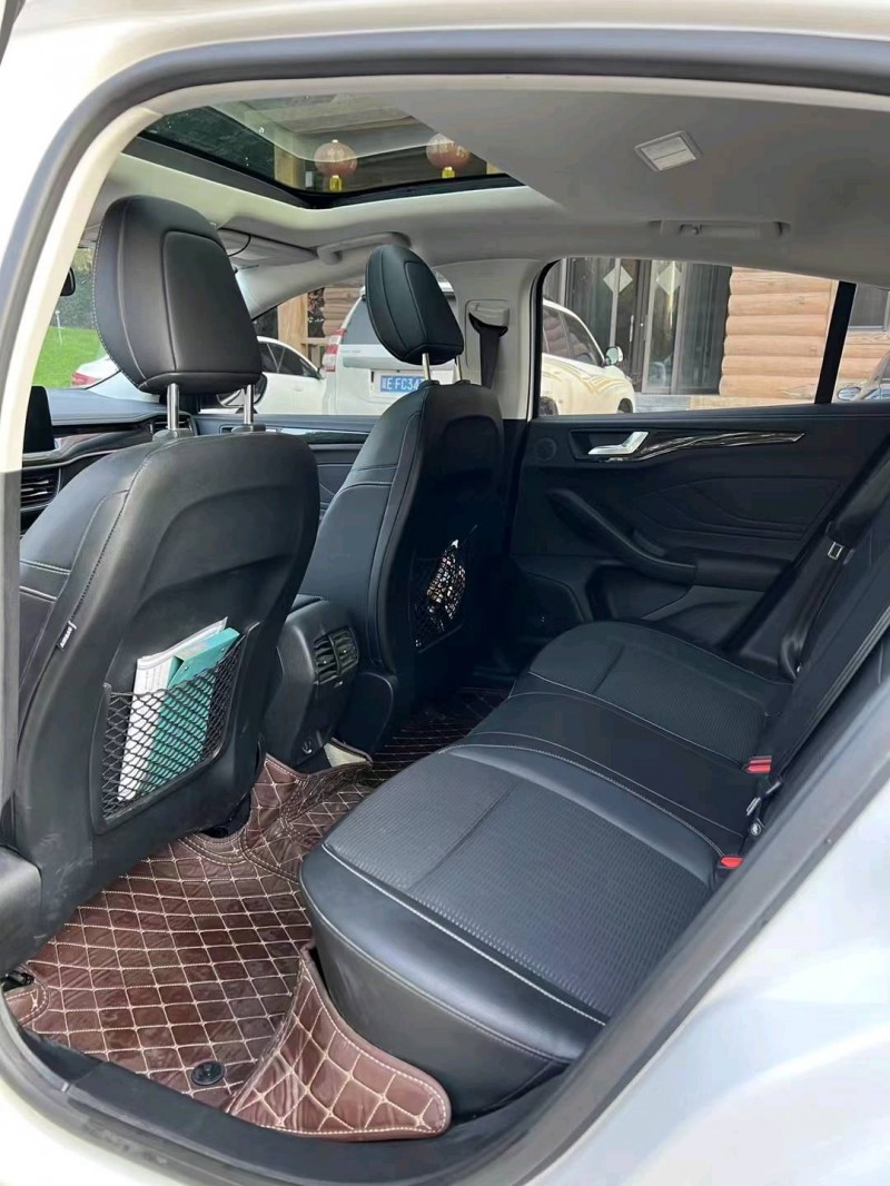 保定21年福特福克斯7