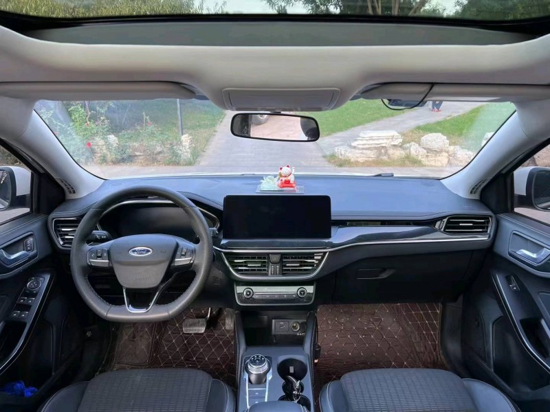 保定21年福特福克斯8