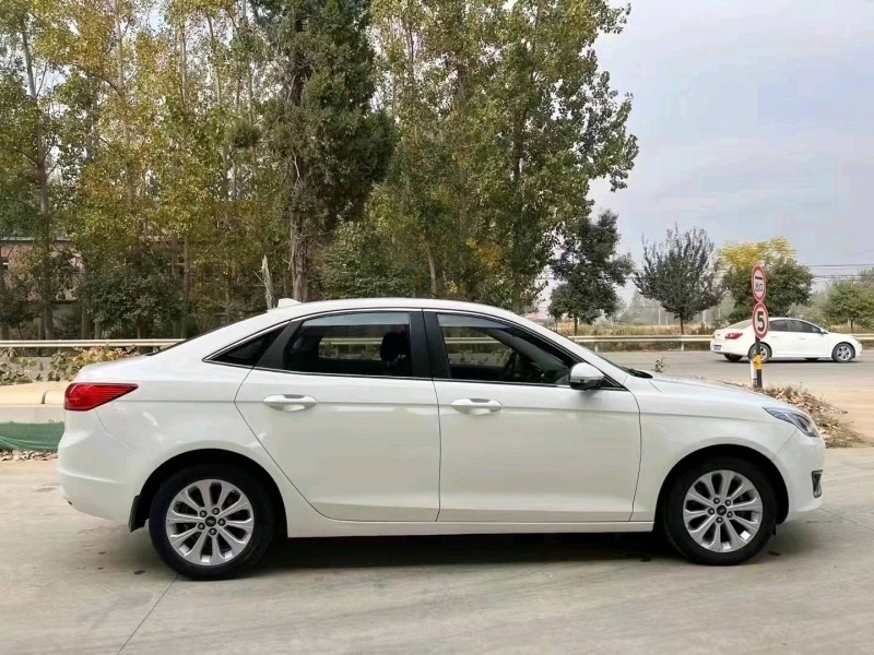 北京16年福特福睿斯3