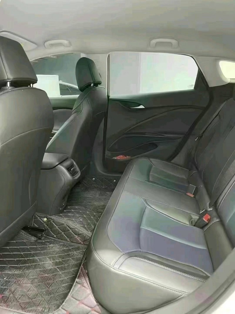 成都21年别克微蓝6