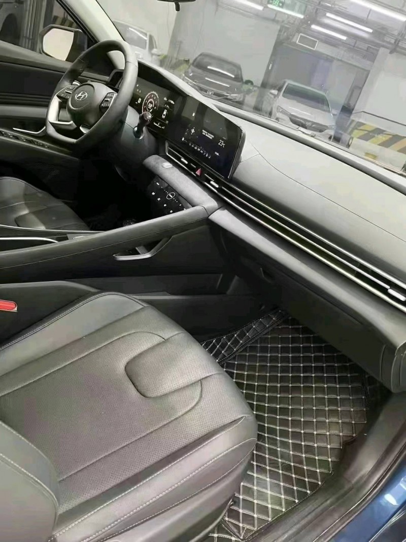 成都22年现代伊兰特7