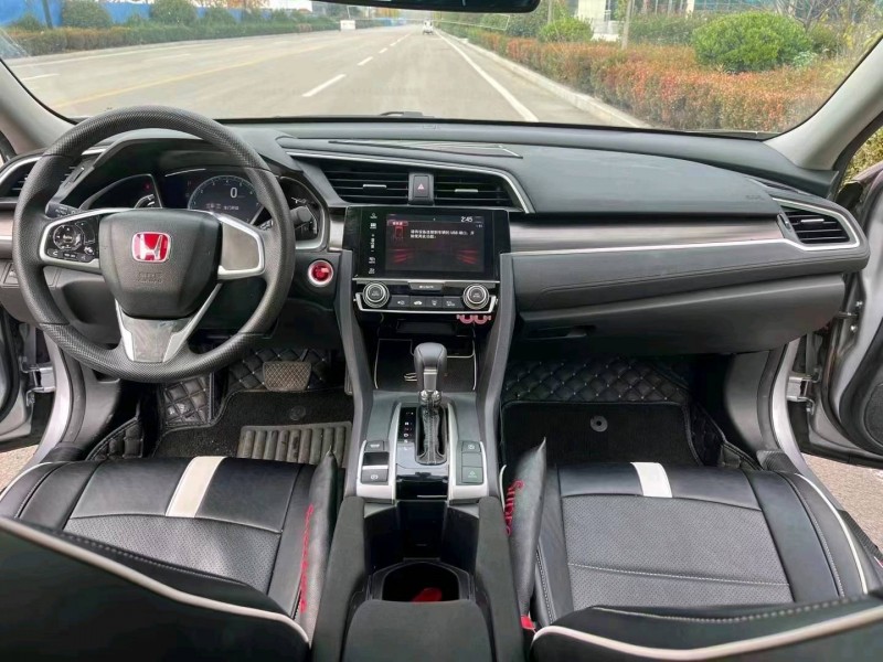 北京21年本田思域4