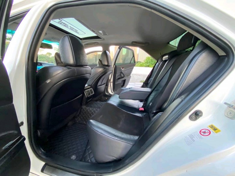 东莞12年丰田锐志9