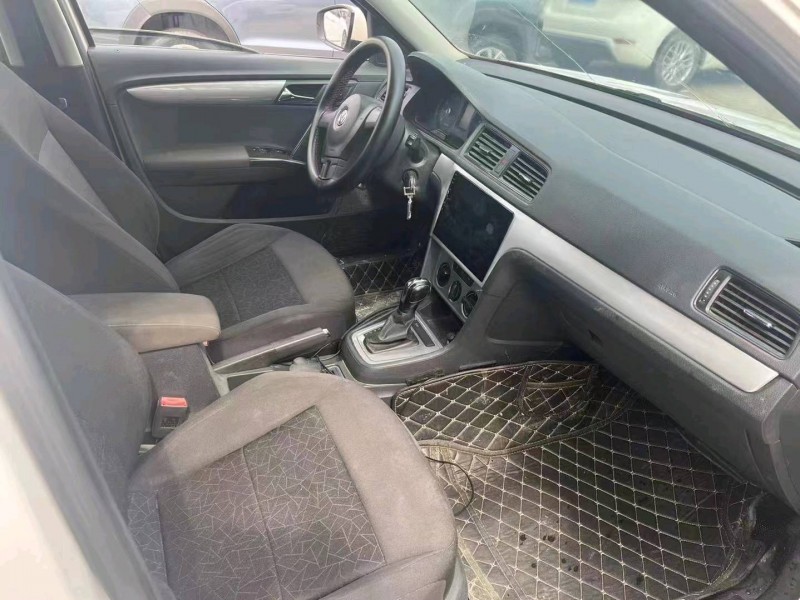 北京16年大众朗逸7