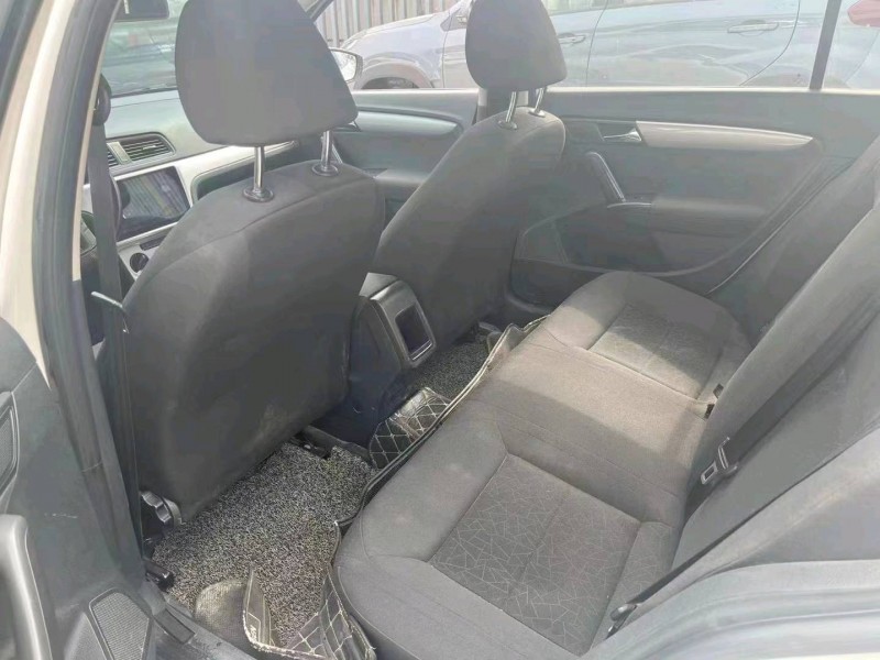 北京16年大众朗逸8