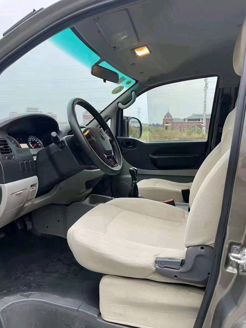 北京20年东风菱智7